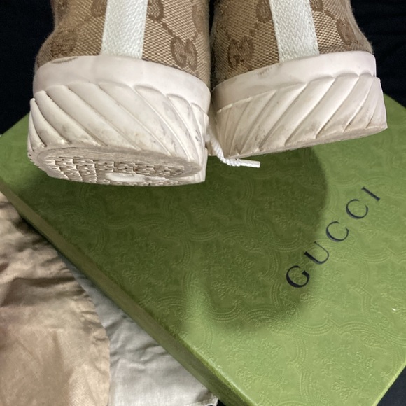 Slightly authentic used worn Gucci sneakers once maybe twice - Picture 6 of 12